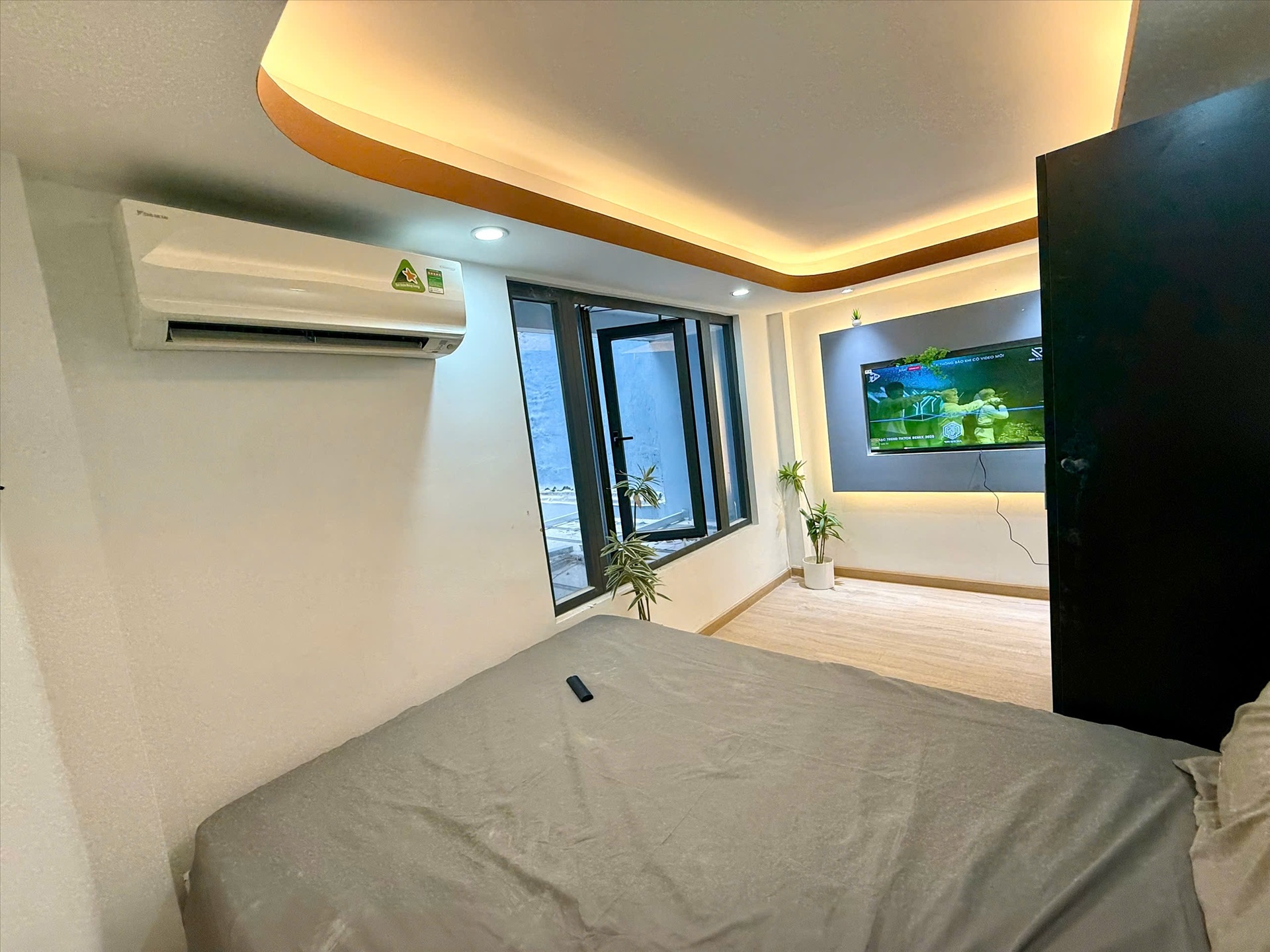 Phòng trọ AQ Home 2 Huỳnh Văn Bánh - Phú Nhuận - Phòng (*)