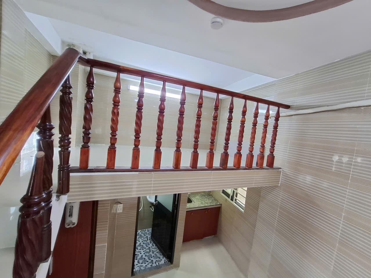 Phòng trọ Duplex 15m2 tại VN House Lạc Long Quân - Tân Bình - Phòng khách