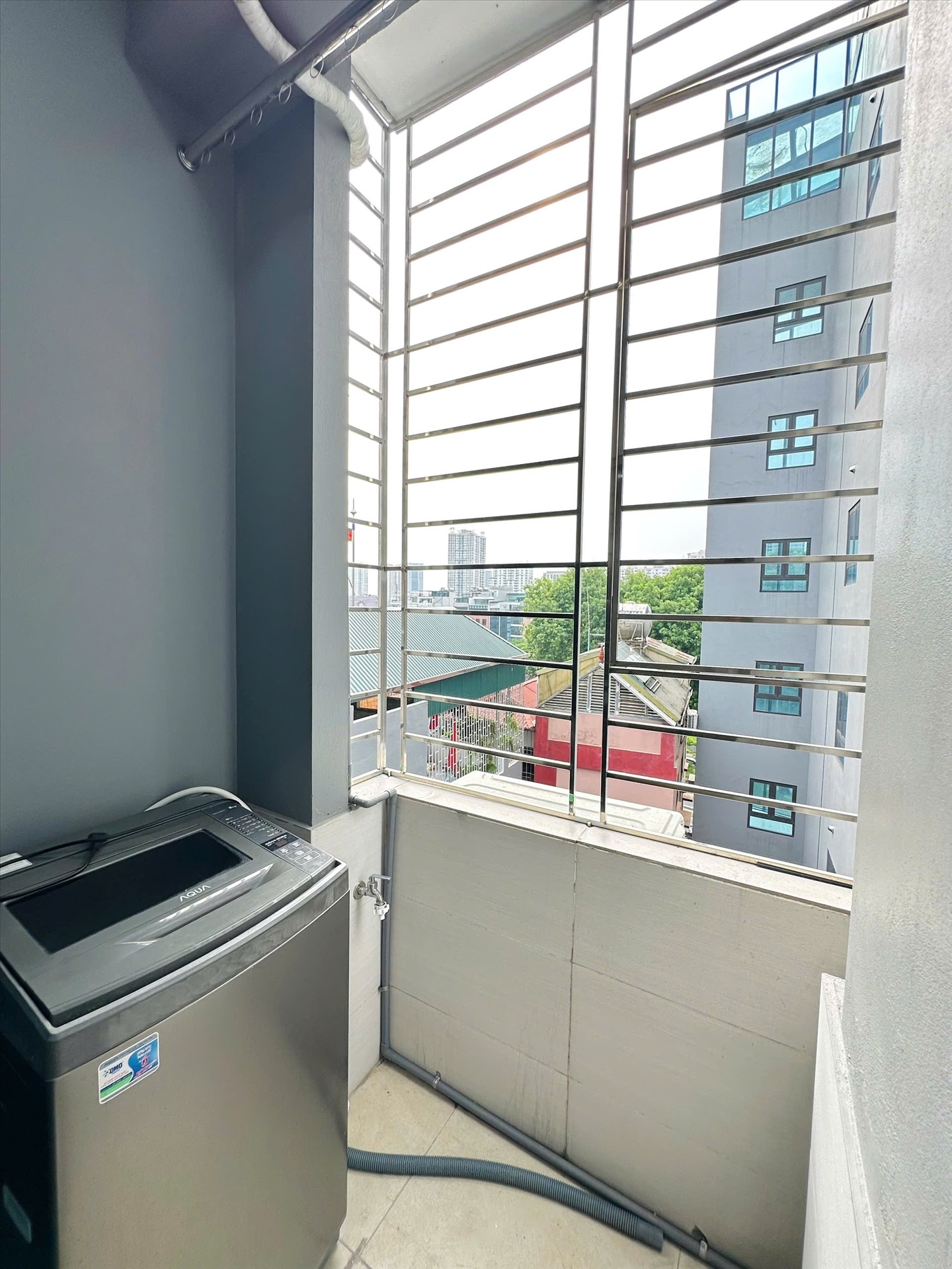Phòng trọ 2 Phòng ngủ 80m2 tại TT House 2 Đường Láng - Đống Đa - Ban công