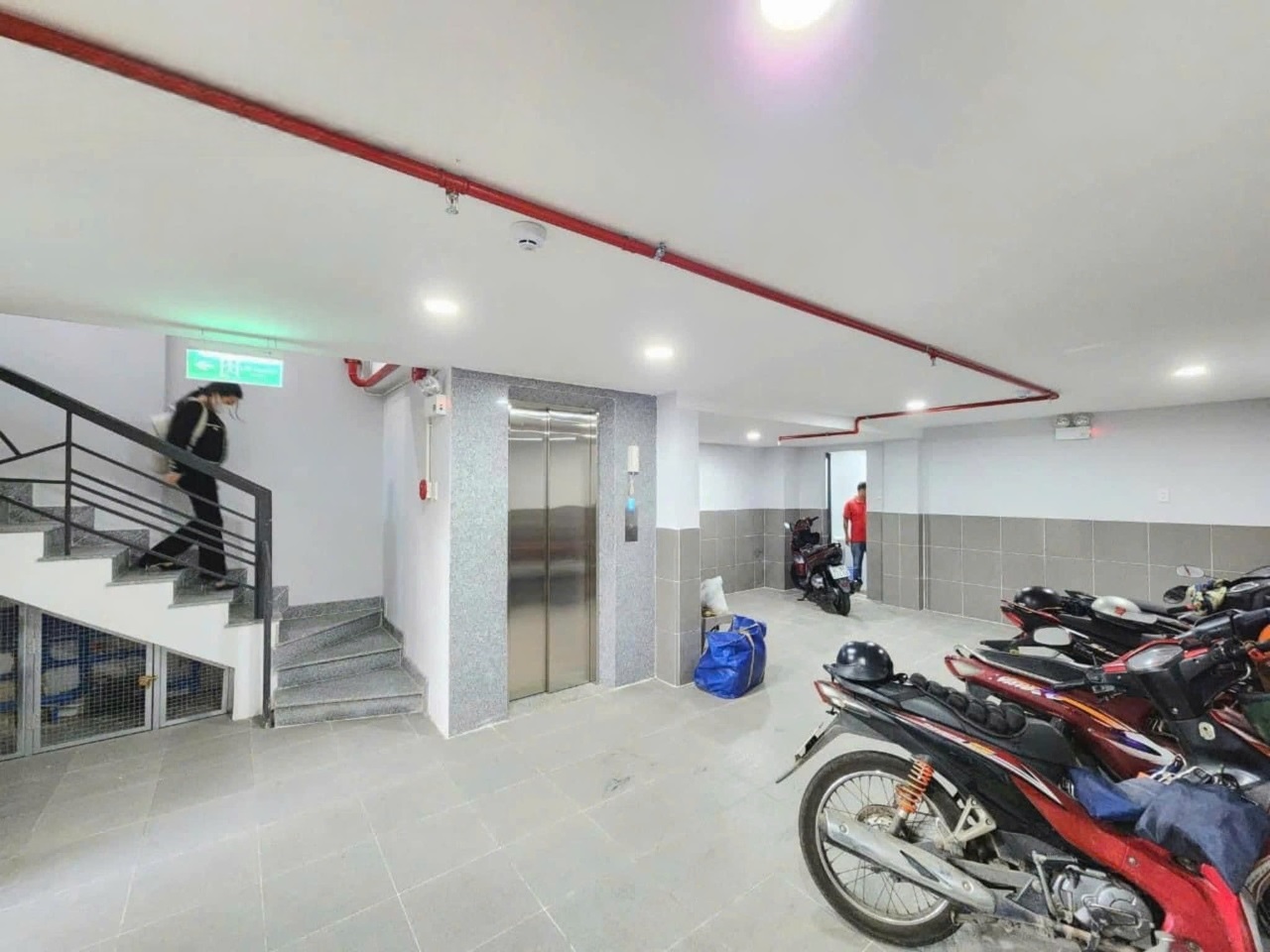 Phòng trọ Iris House Cô Giang - Phú Nhuận - Khu để xe (*)