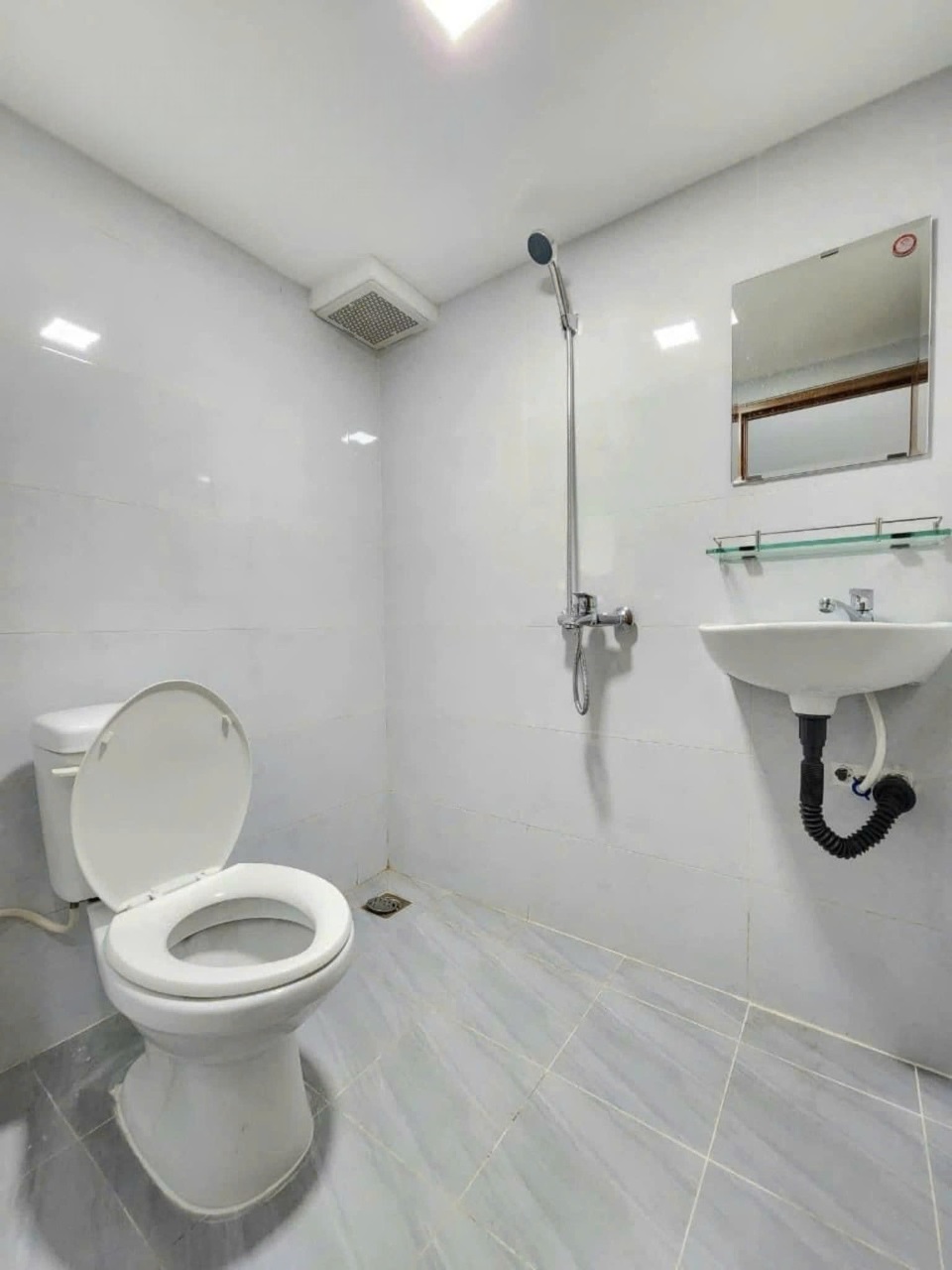 Phòng trọ Studio 25m2 tại Iris House Cô Giang - Phú Nhuận - Phòng tắm