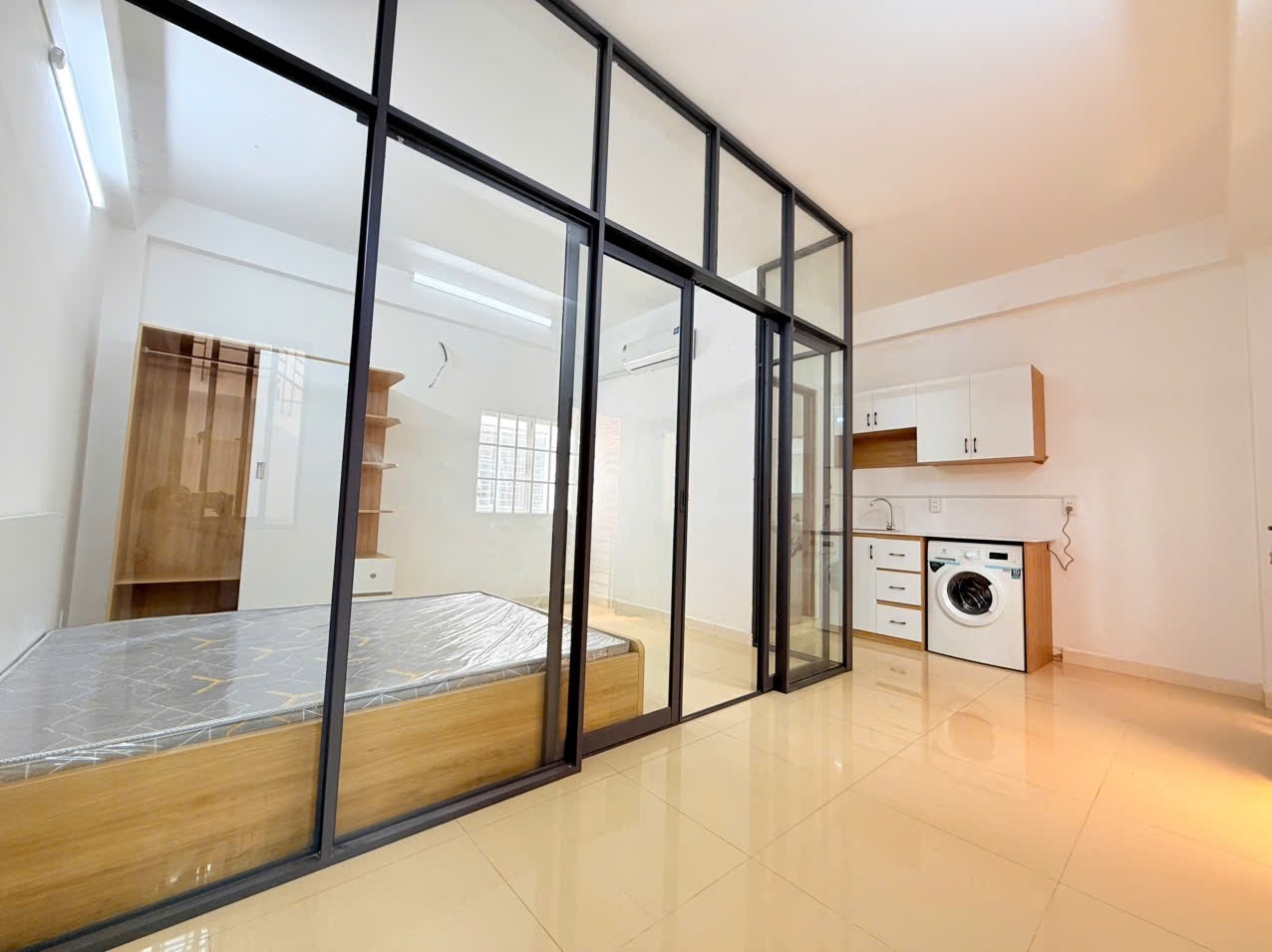 Phòng trọ 1 Phòng ngủ 35m2 tại AT Home Thăng Long - Tân Bình - Phòng khách