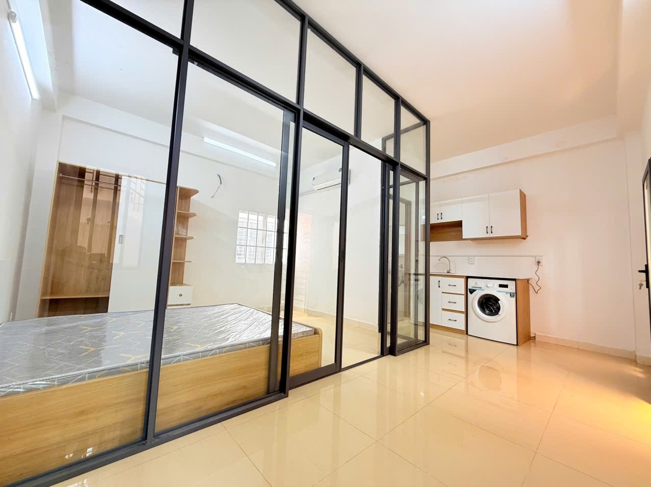 Phòng trọ 1 Phòng ngủ 35m2 tại AT Home Thăng Long - Tân Bình - Phòng khách
