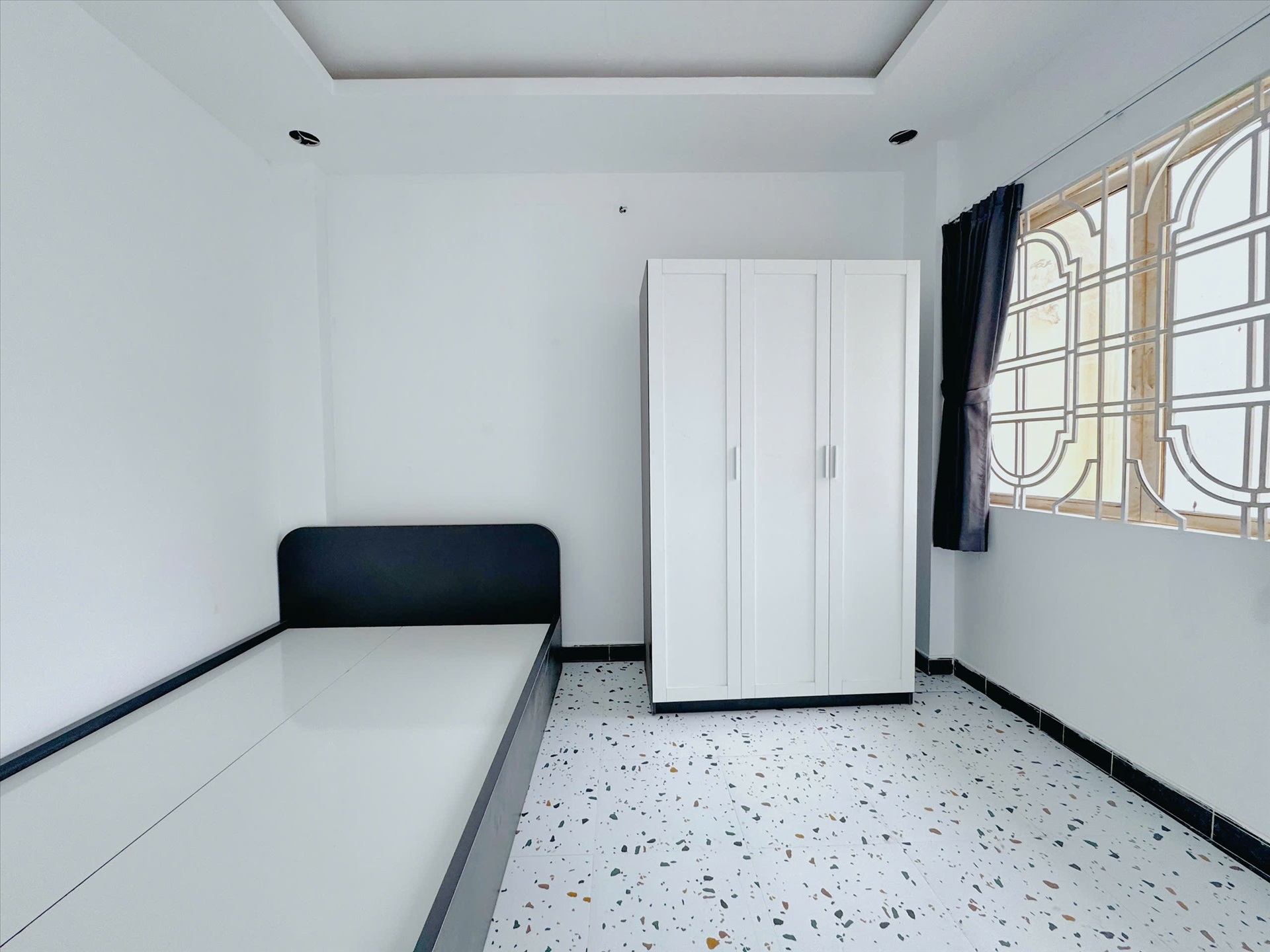 Phòng trọ UD House Bùi Đình Tuý - Bình Thạnh - Phòng (*)