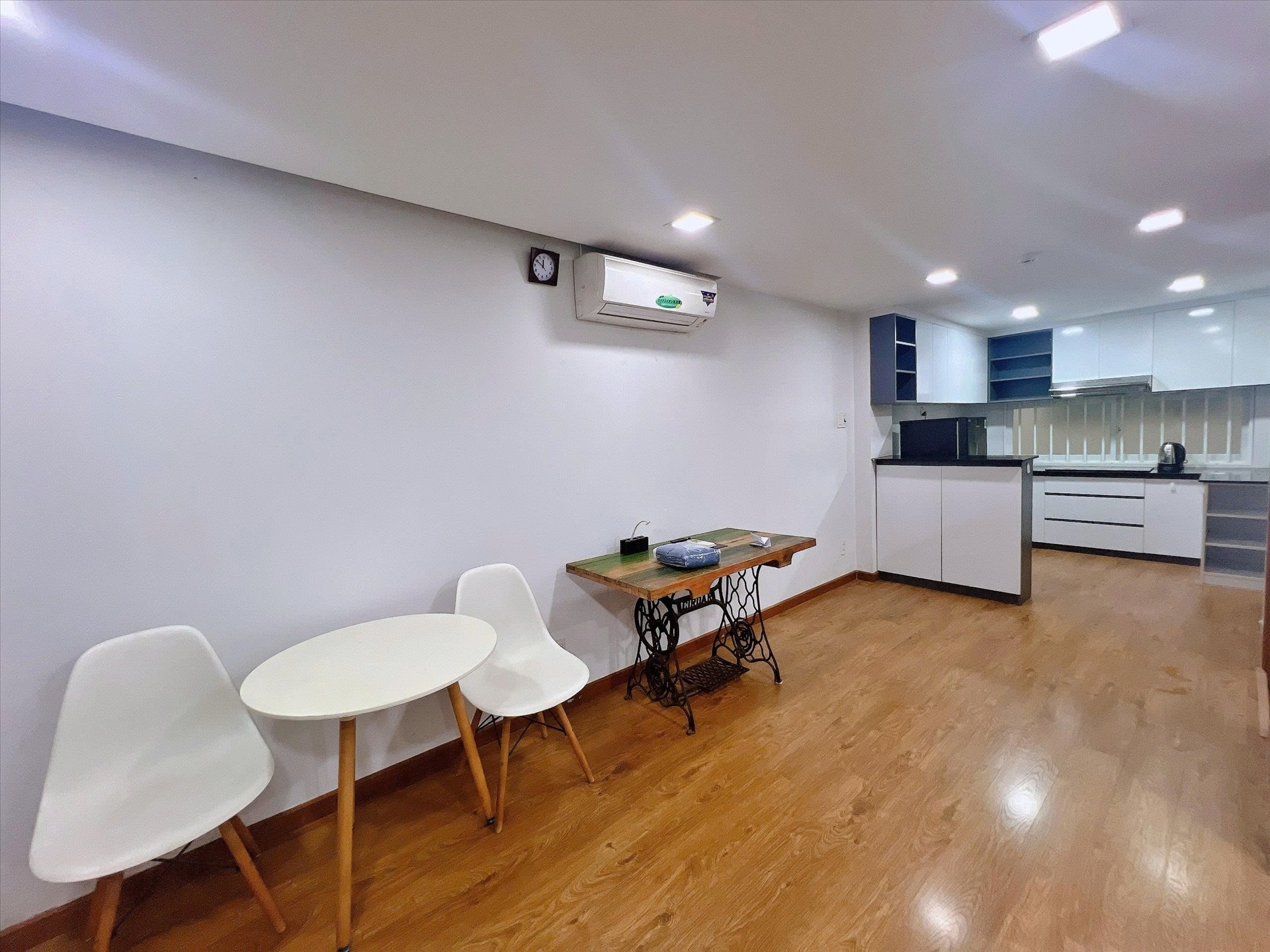 Phòng trọ Rex Residence Nguyễn Cửu Vân - Bình Thạnh - Phòng (*)