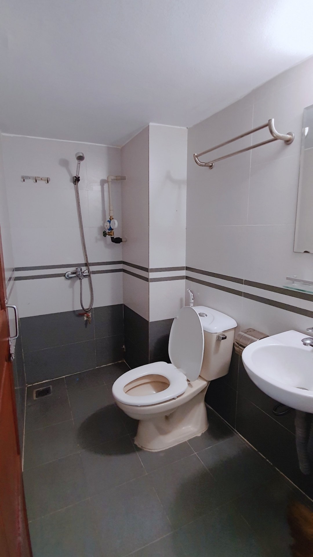 Phòng trọ Studio 25m2 tại HappyHomes 3 Doãn Kế Thiện - Cầu Giấy - Phòng tắm