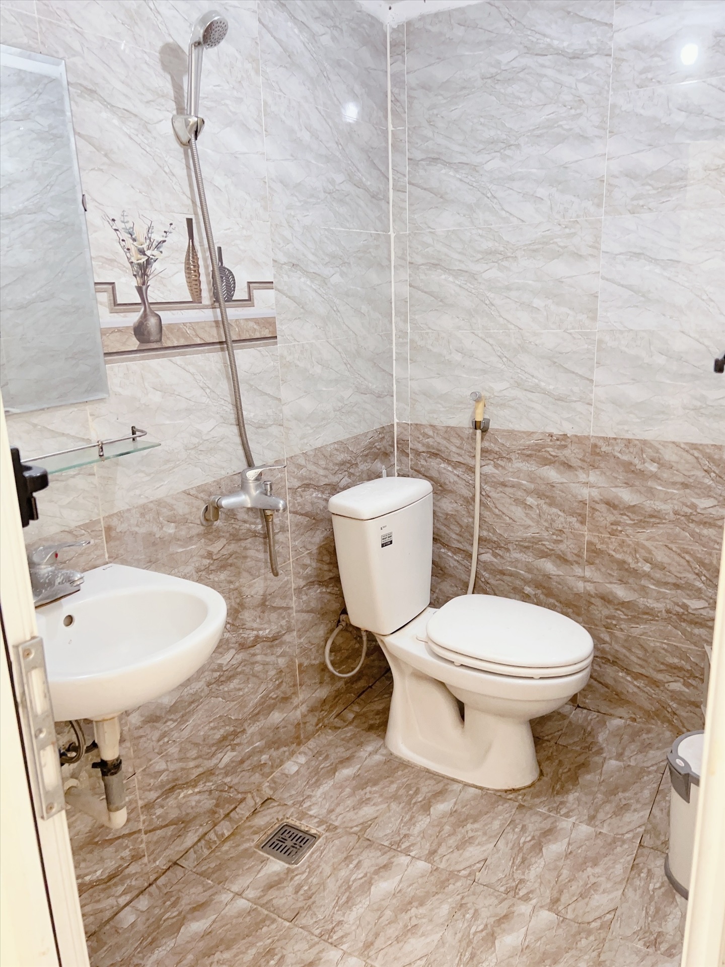 Phòng trọ Studio 25m2 tại HappyHomes 2 Doãn Kế Thiện - Cầu Giấy - Phòng tắm