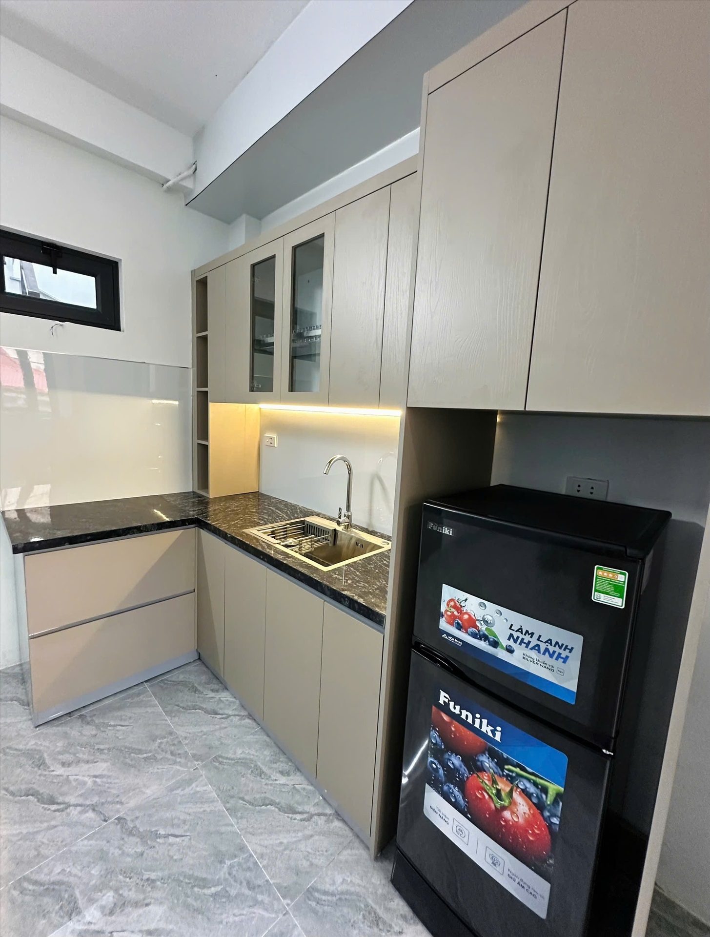 Phòng trọ Studio 30m2 tại  TT House Chùa Láng - Đống Đa - Phòng bếp