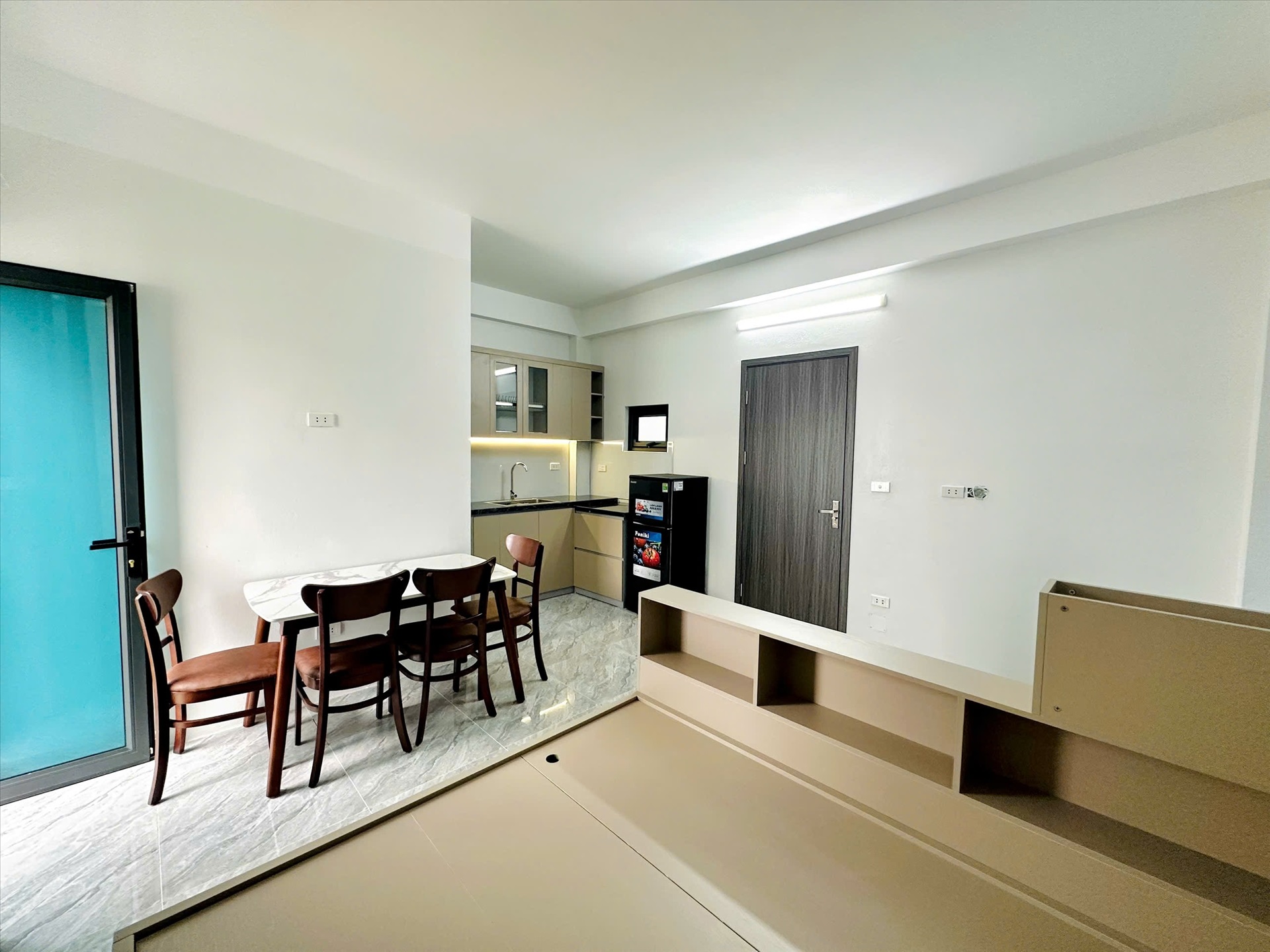 Phòng trọ Studio 30m2 tại  TT House Chùa Láng - Đống Đa - Phòng khách