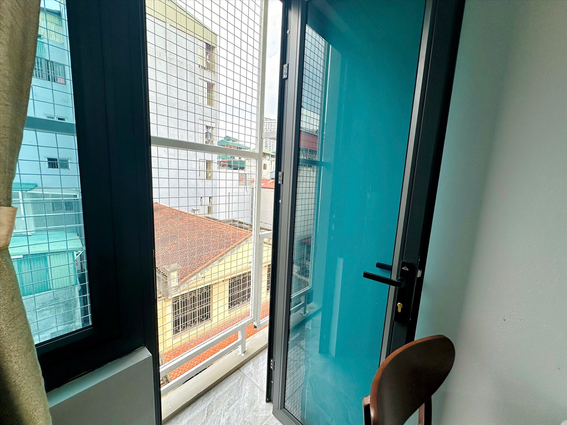 Phòng trọ Studio 30m2 tại  TT House Chùa Láng - Đống Đa - Ban công