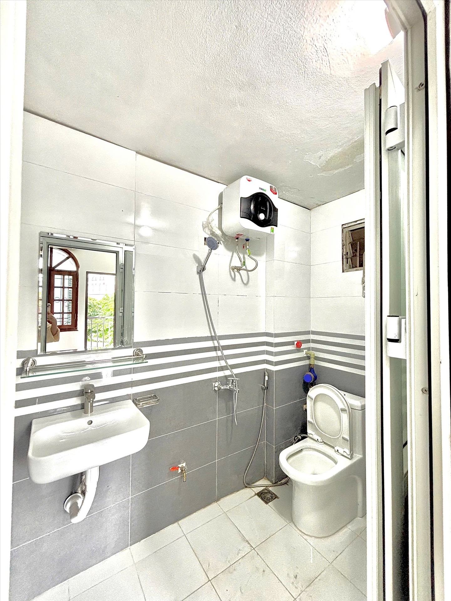 Phòng trọ Studio 25m2 tại Time House 4 Trần Cung - Bắc Từ Liêm - Phòng tắm