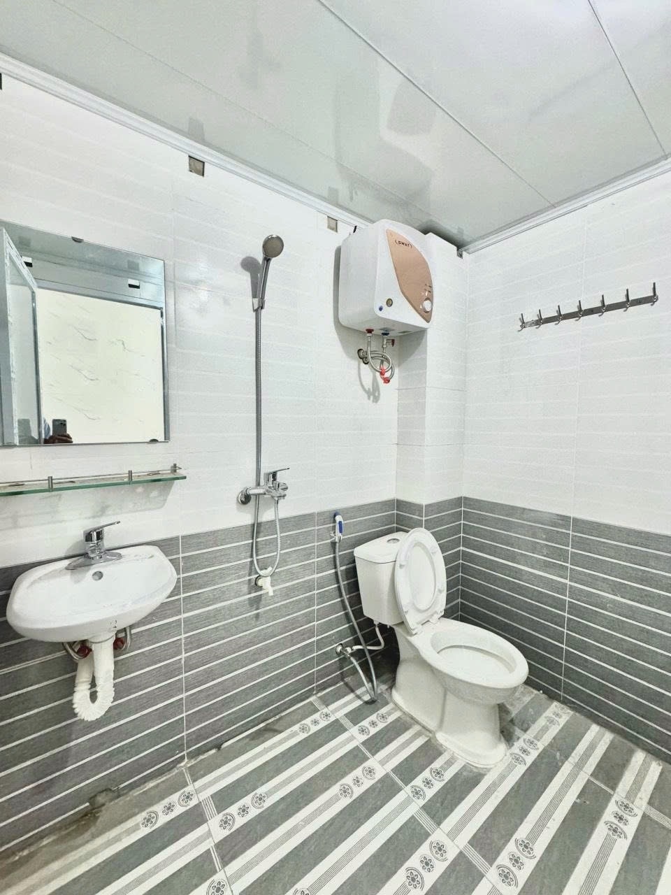 Phòng trọ Studio 25m2 tại Time House 8 Cổ Nhuế - Bắc Từ Liêm - Phòng tắm