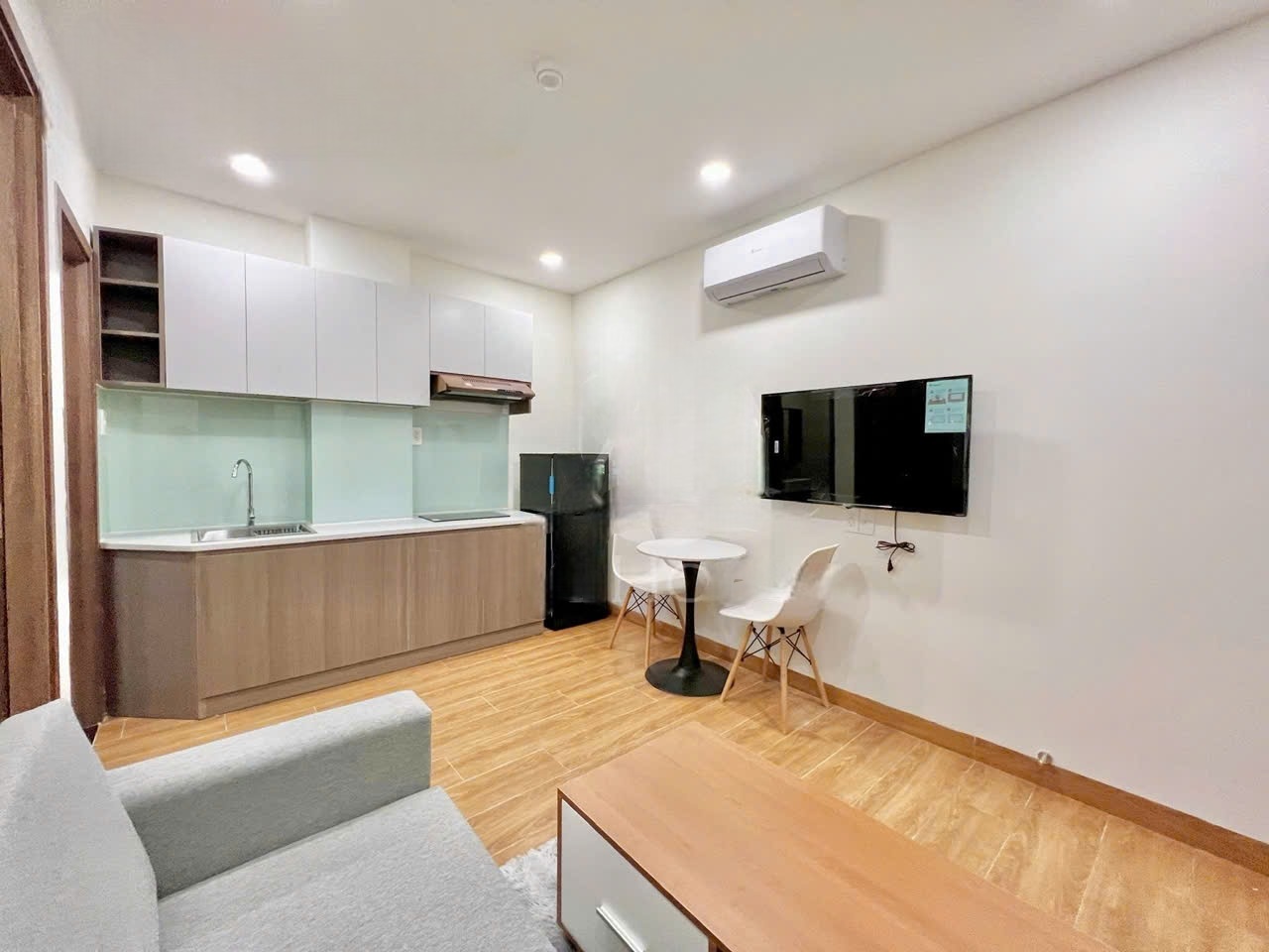 Phòng trọ AL House Cửu Long - Tân Bình - Phòng (*)