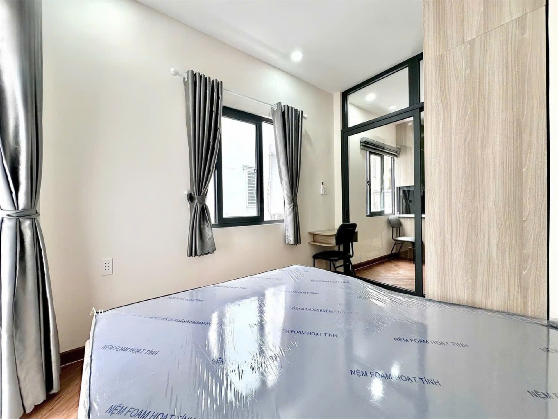 Phòng trọ John Tran House Huỳnh Văn Bánh - Phú Nhuận - Phòng (*)