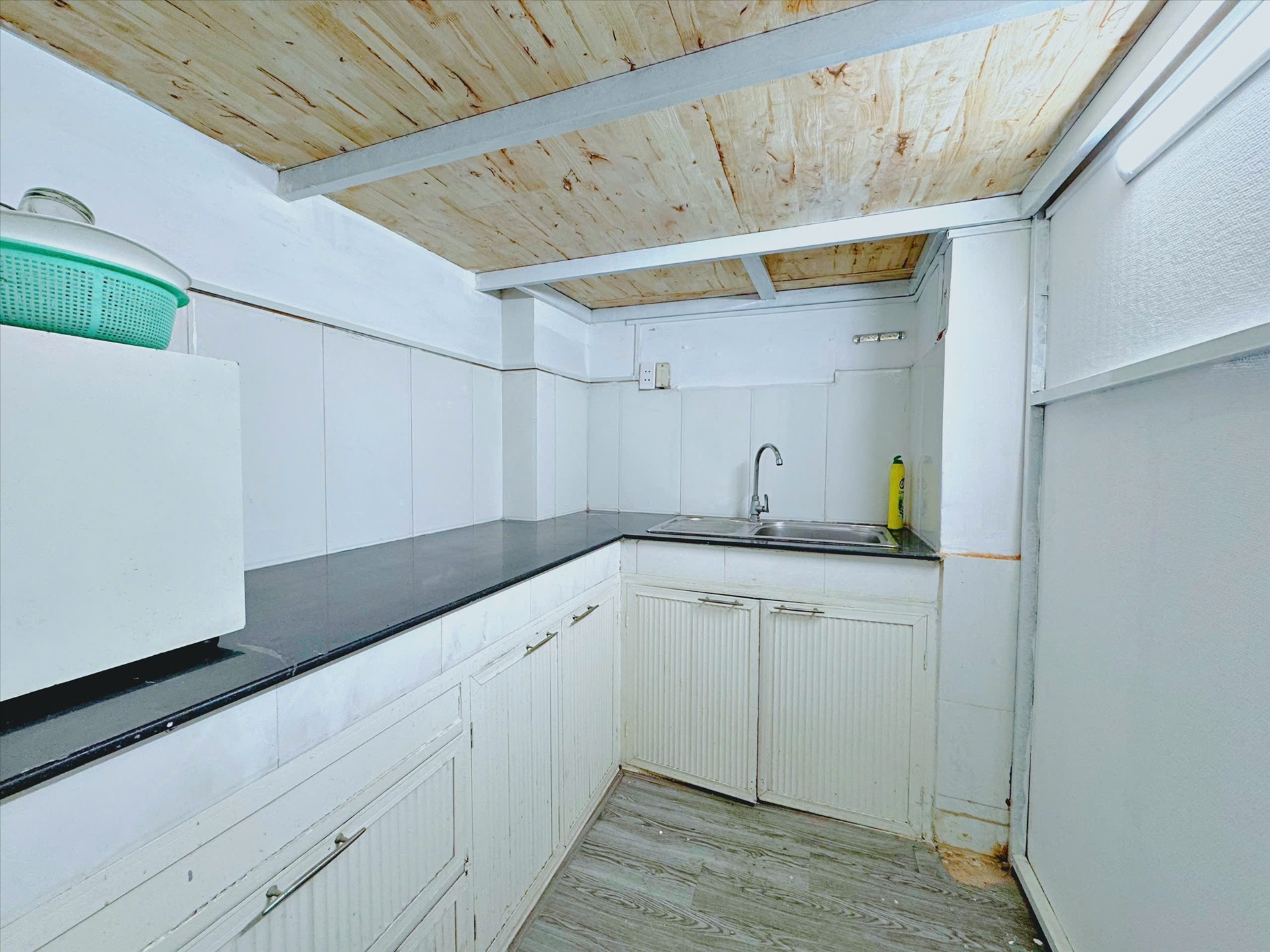 Phòng trọ Uncle House Lê Văn Sỹ - Quận 3 - Phòng (*)
