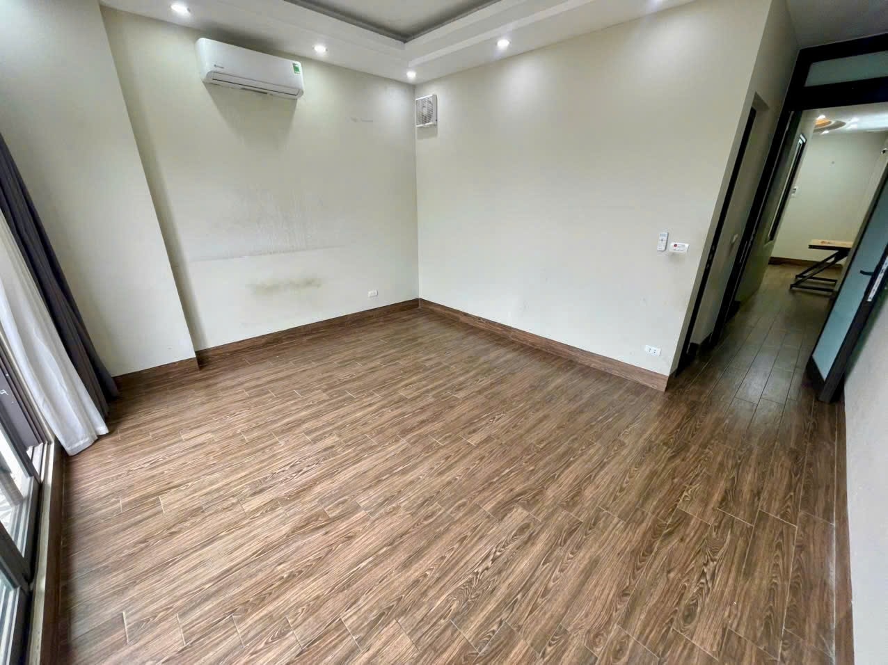 Phòng trọ Airstay Giáp Bát - Hoàng Mai - Khu cầu thang chung (*)