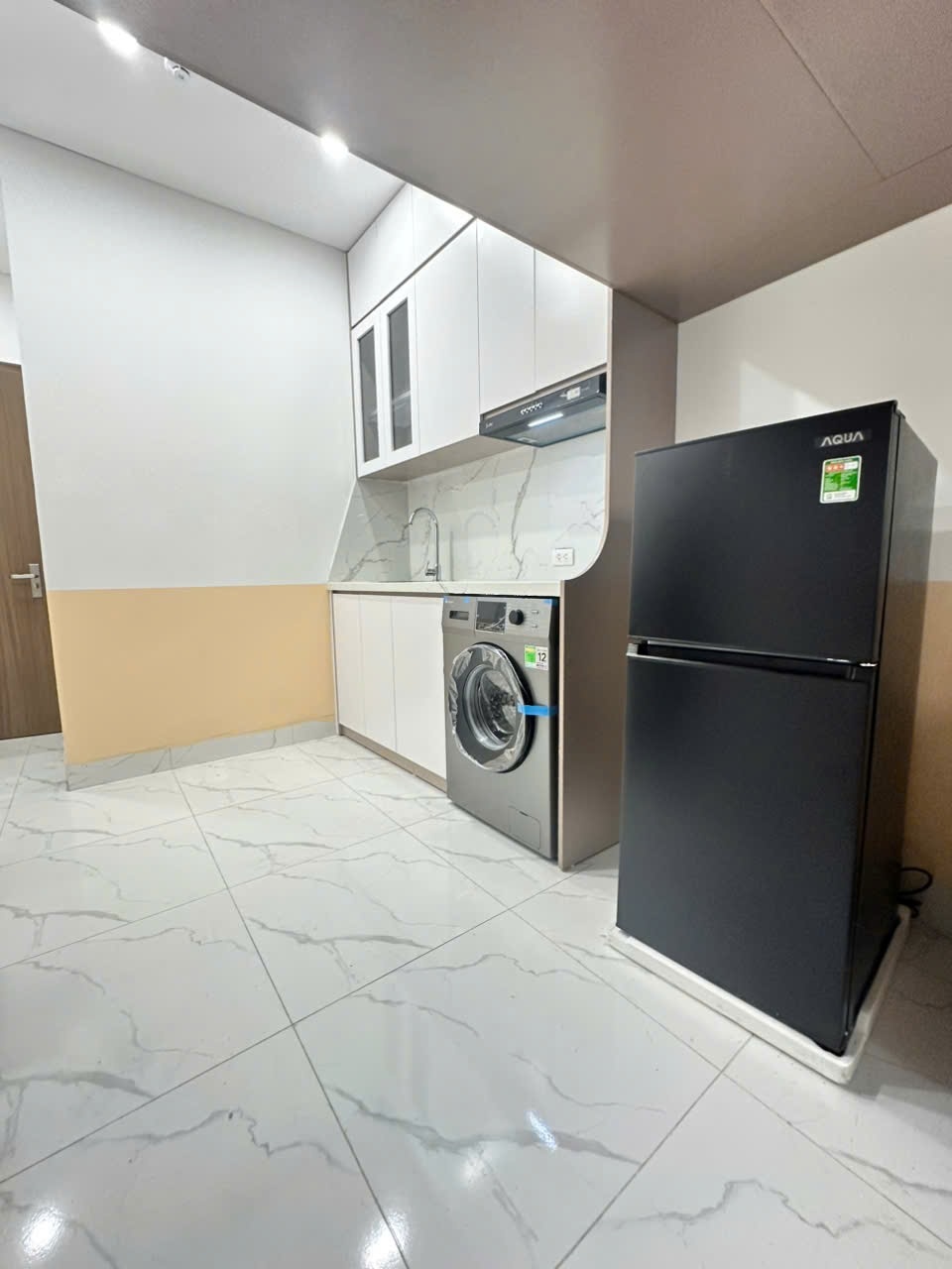 Phòng trọ Duplex 20m2 tại Akaland House Quan Hoa - Cầu Giấy - Phòng bếp