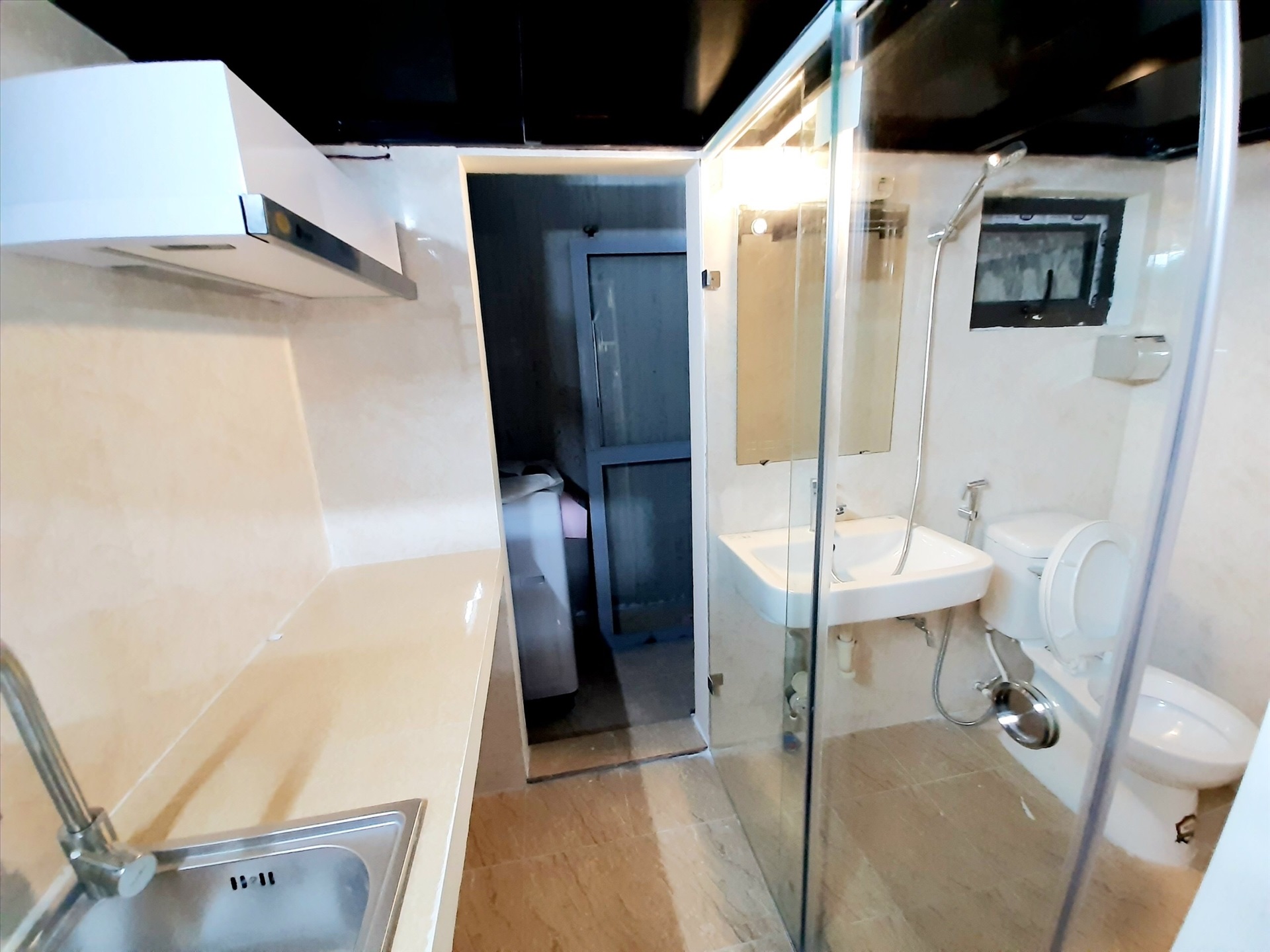 Phòng trọ Duplex 20m2 tại Akaland Phùng Hưng - Hà Đông - Phòng tắm