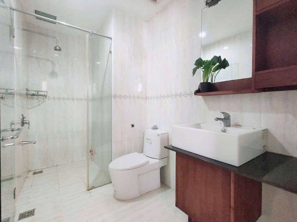 Phòng trọ 1 Phòng ngủ 25m2 tại PTC House 1 Cộng Hòa - Tân Bình - Phòng tắm