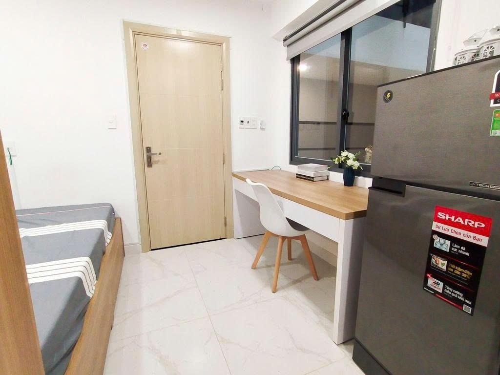 Phòng trọ Studio 22m2 tại PTC House 2 Võ Duy Ninh - Bình Thạnh - Góc làm việc
