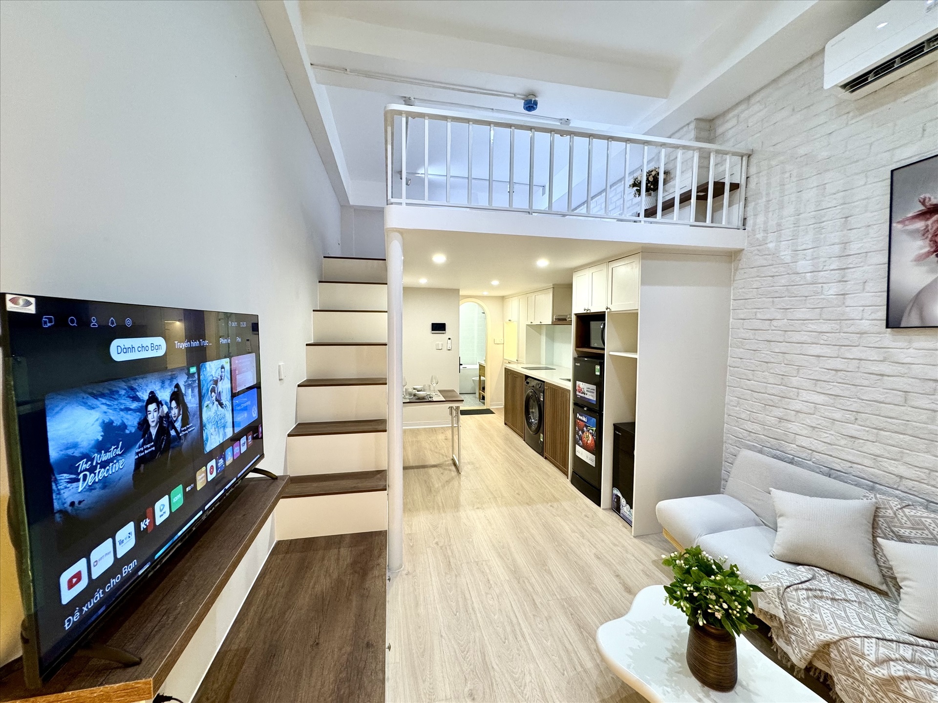 Phòng trọ Duplex 30m2 tại HY Home 2 Lạc Long Quân - Tây Hồ - Phòng khách