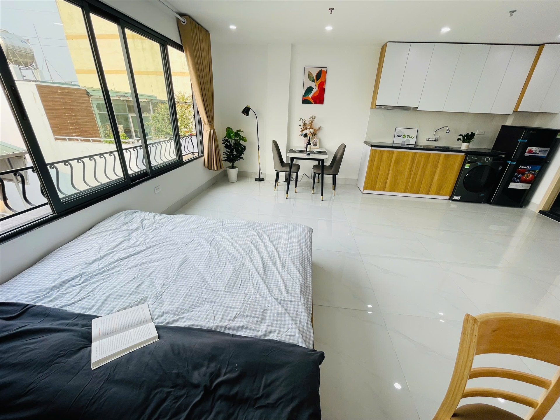 Phòng trọ Studio 40m2 tại Airstay Minh Khai - Hai Bà Trưng  - Phòng khách