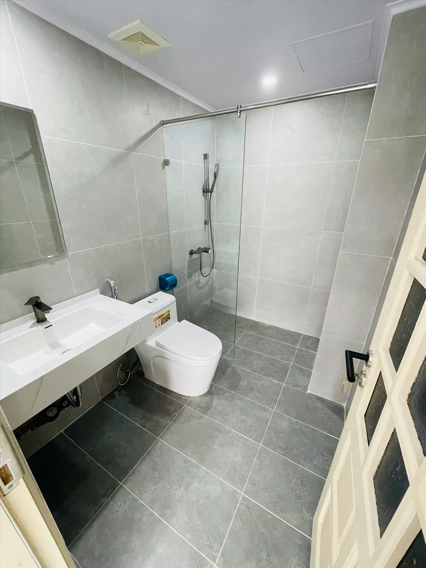 Phòng trọ Studio 40m2 tại Airstay Minh Khai - Hai Bà Trưng  - Phòng tắm