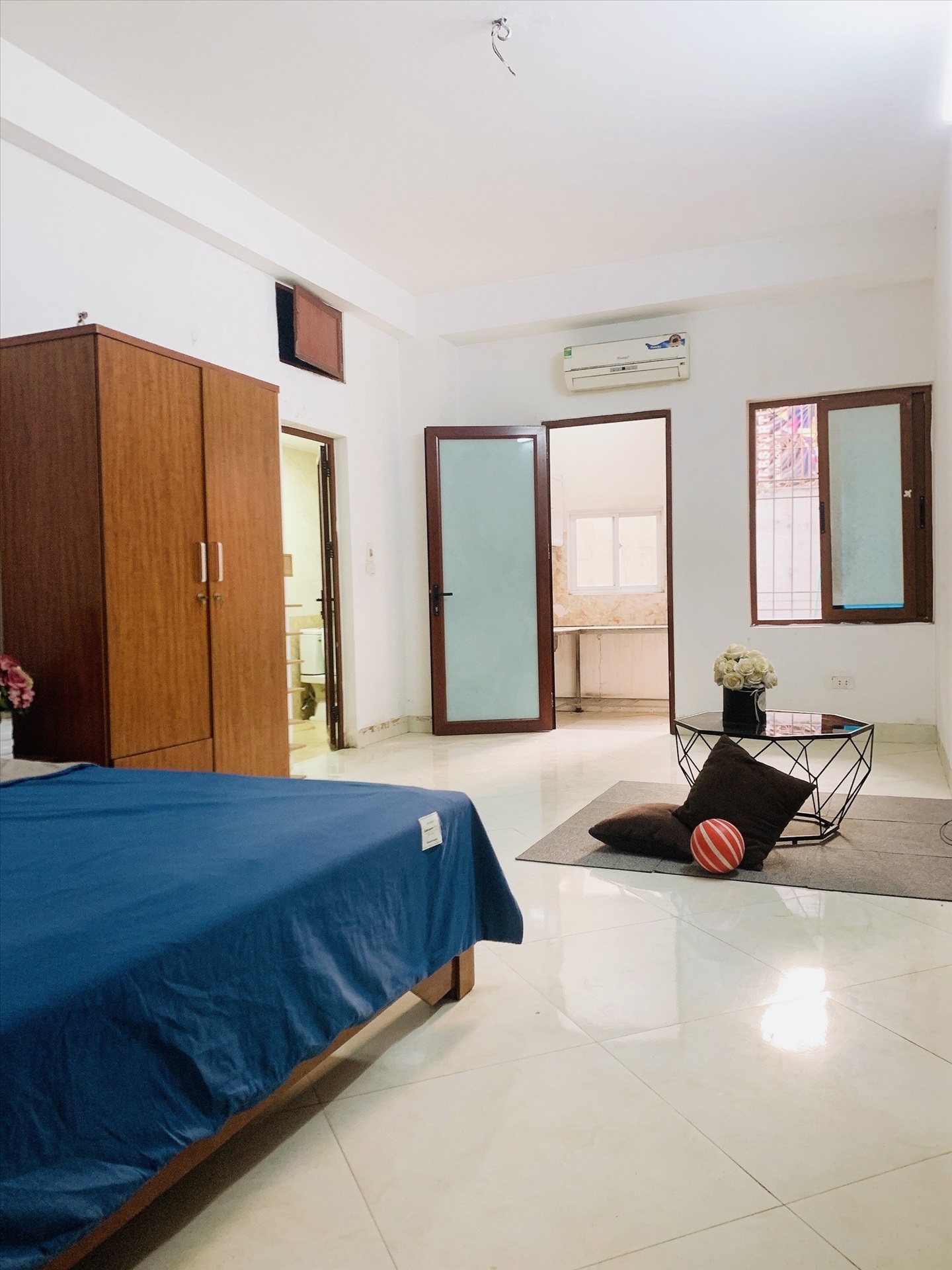 Phòng trọ Studio 25m2 tại HappyHomes Mễ Trì Thượng - Nam Từ Liêm - Phòng khách