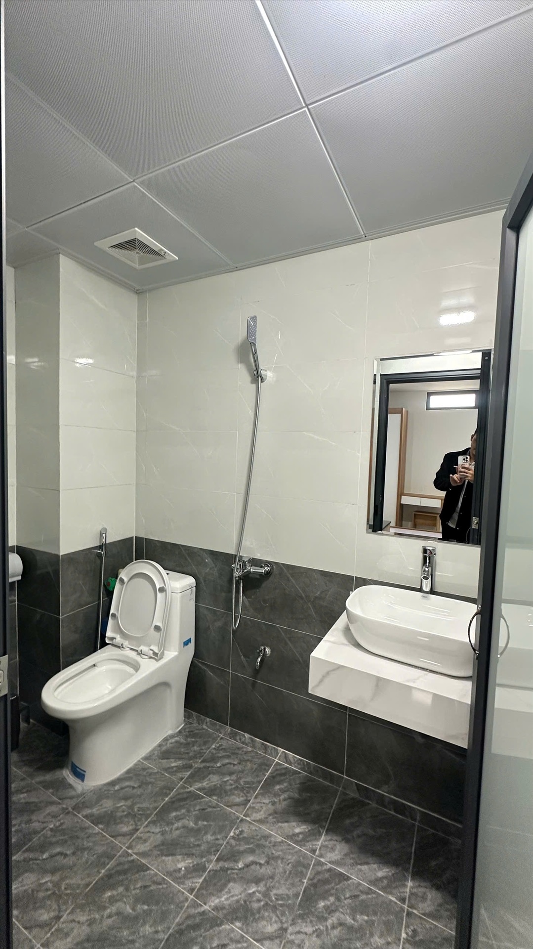 Phòng trọ Studio 30m2 tại TD Housing 1 Định Công - Hoàng Mai - Phòng tắm
