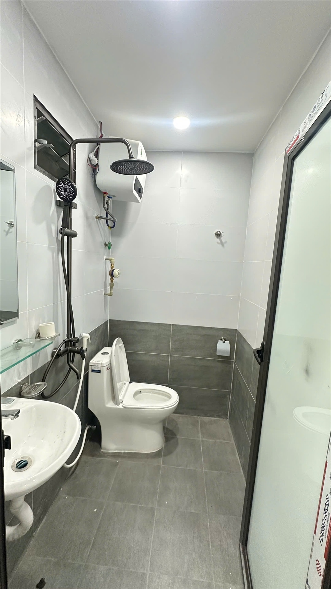 Phòng trọ Studio 27m2 tại TD Housing Trịnh Đình Cửu - Hoàng Mai - Phòng tắm