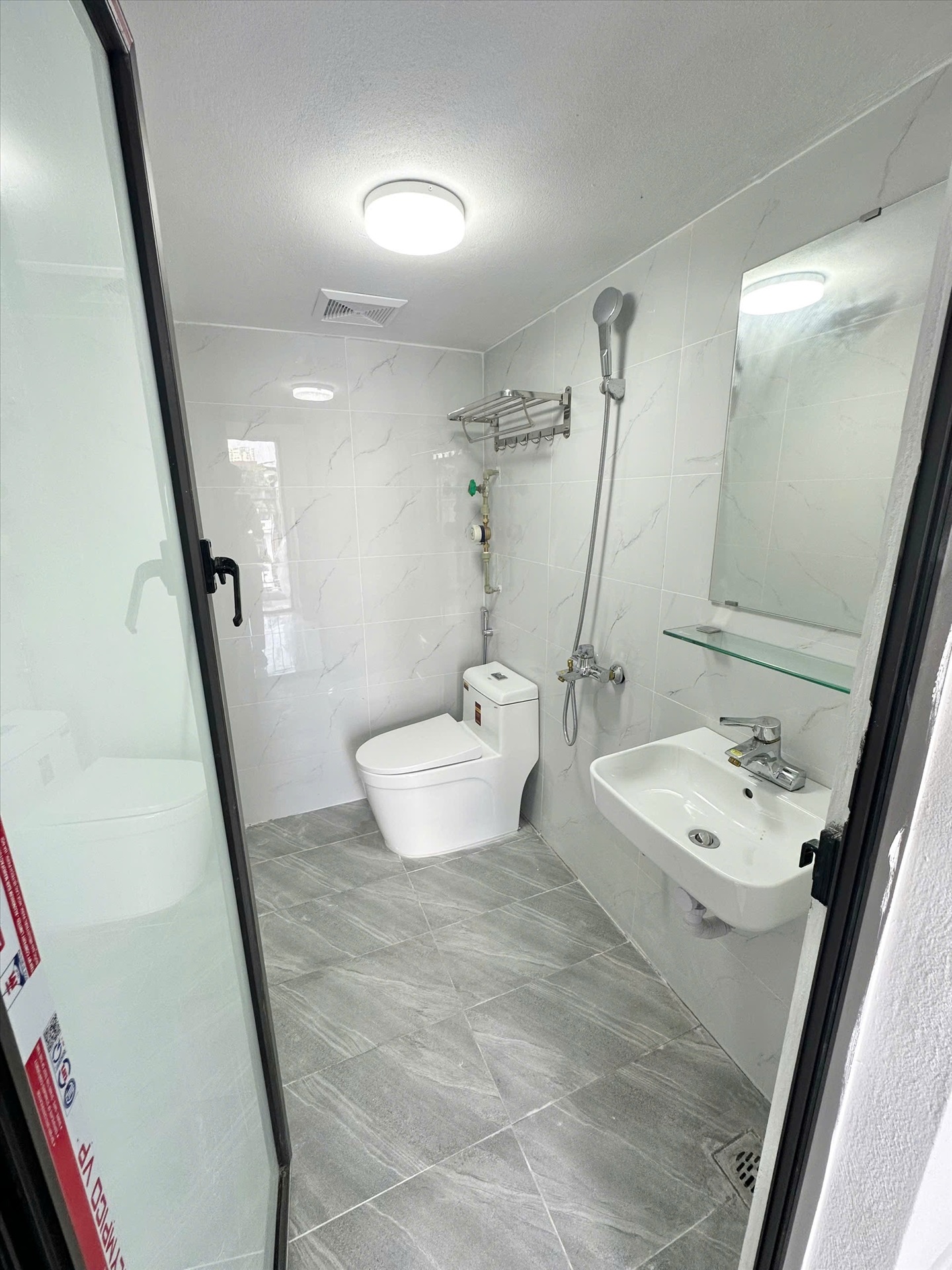 Phòng trọ Studio 30m2 tại GENZ Home Trần Duy Hưng - Cầu Giấy - Phòng tắm