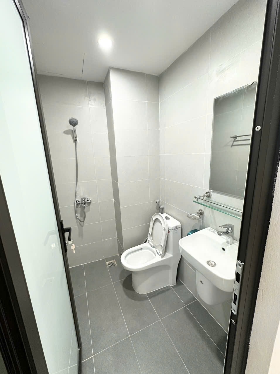 Phòng trọ Studio 15m2 tại GENZ Home Tây Tựu - Bắc Từ Liêm - Phòng tắm