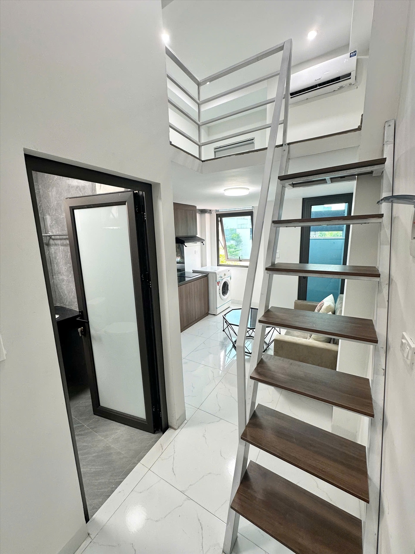 Phòng trọ Duplex 30m2 tại GENZ Home Hoàng Hoa Thám - Ba Đình - Phòng khách