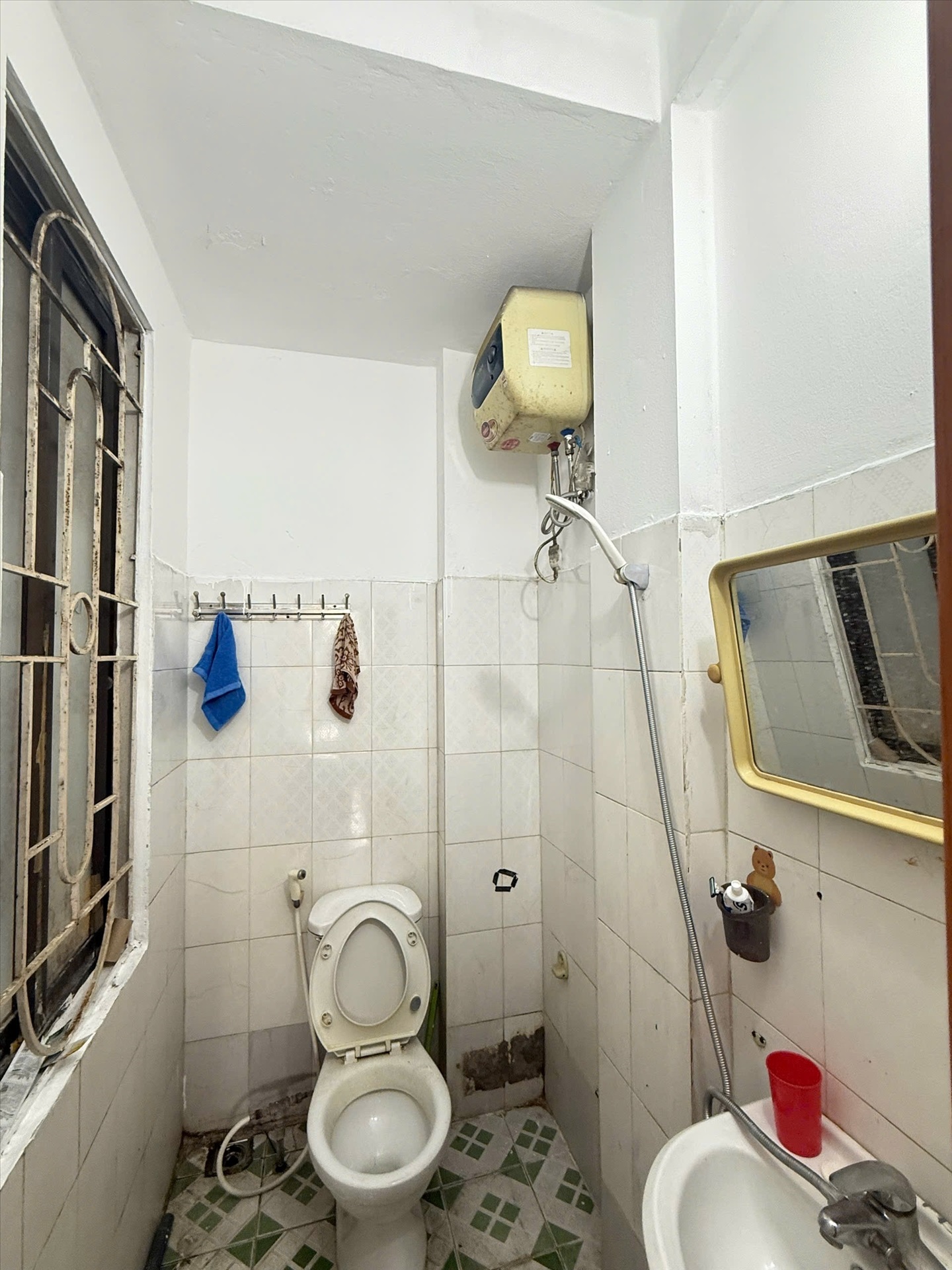 Phòng trọ Studio 22m2 tại TH Apartment Trần Quốc Hoàn - Cầu Giấy - Phòng tắm