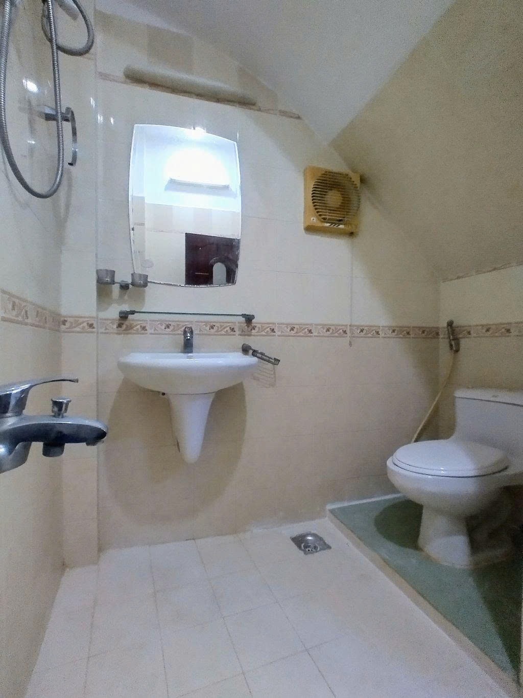 Phòng trọ Studio 18m2 tại PTC House 1 Huỳnh Văn Bánh - Phú Nhuận - Phòng tắm