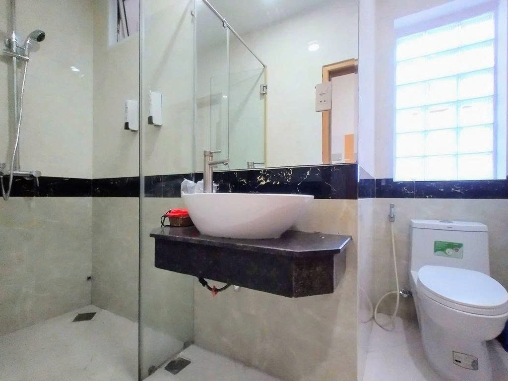 Phòng trọ 2 Phòng ngủ 35m2 tại PTC House 1 Đường số 43 - Thủ Đức  - Phòng tắm