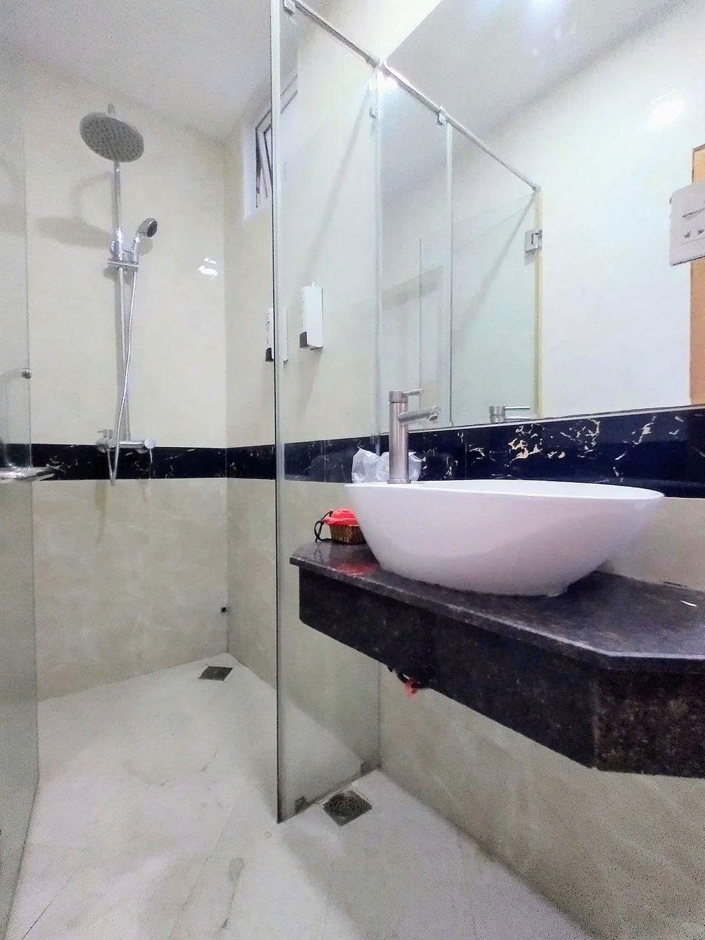 Phòng trọ 2 Phòng ngủ 35m2 tại PTC House 1 Đường số 43 - Thủ Đức  - Phòng tắm