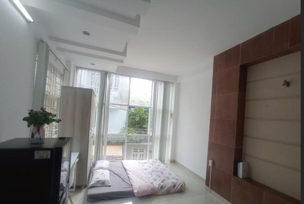 Phòng trọ PTC House Huỳnh Văn Bánh 1 - Phú Nhuận - Phòng (*)