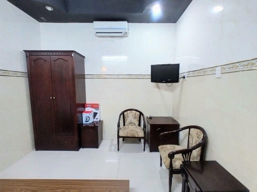 Phòng trọ PTC House 1 Hồng Hà - Tân Bình - Phòng (*)