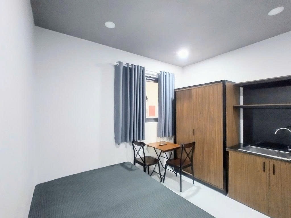 Phòng trọ Studio 20m2 tại PTC House Hoàng Kế Viêm - Tân Bình - Góc làm việc