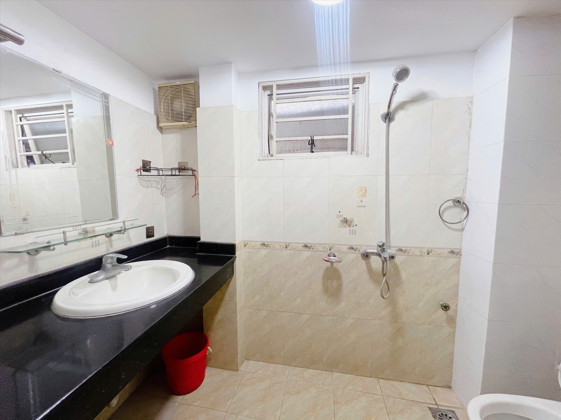 Phòng trọ Studio 20m2 tại Suha Home Yên Hòa - Cầu Giấy - Phòng tắm