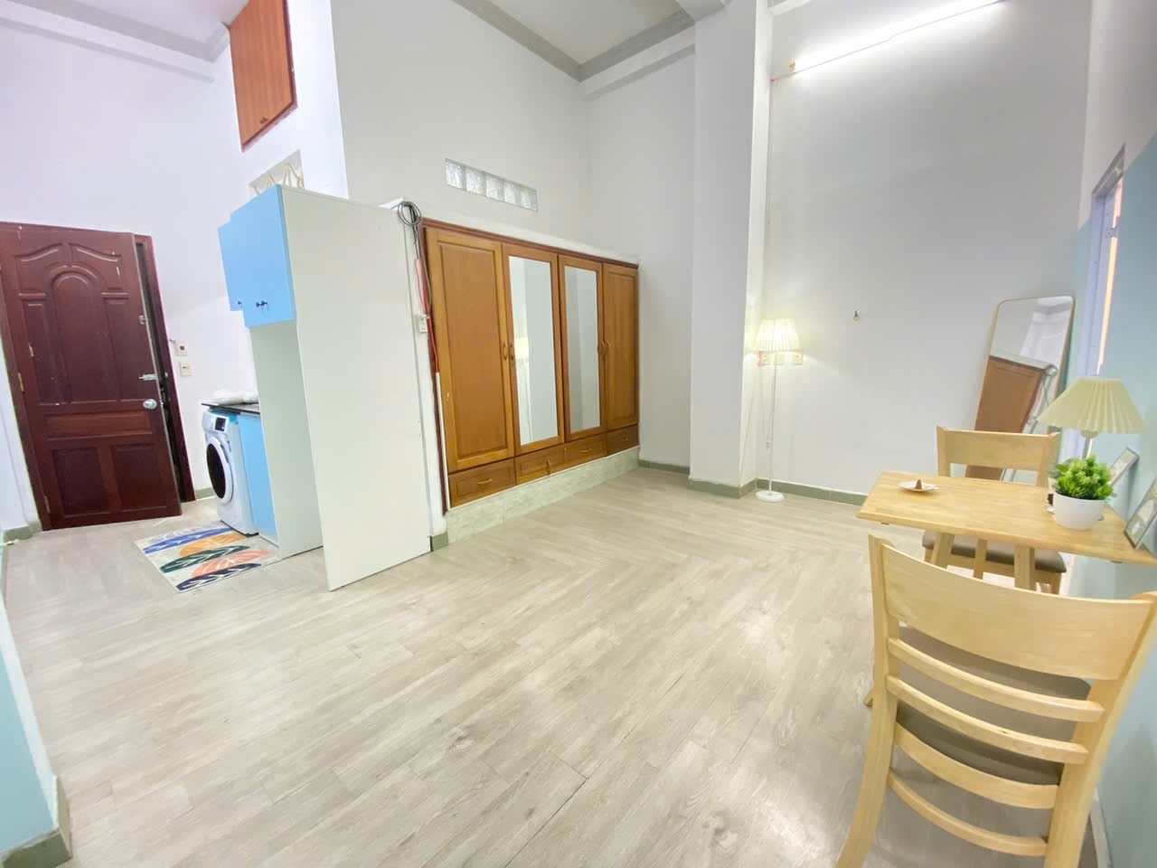 Phòng trọ 2 Phòng ngủ 80m2 tại AK Home Nguyễn Thượng Hiền - Bình Thạnh - Phòng khách