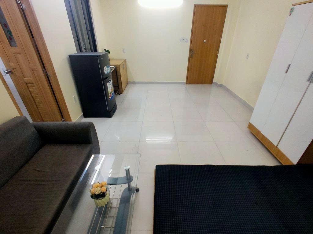 Phòng trọ Studio 20m2 tại PTC House 2 Nơ Trang Long - Bình Thạnh - Phòng khách