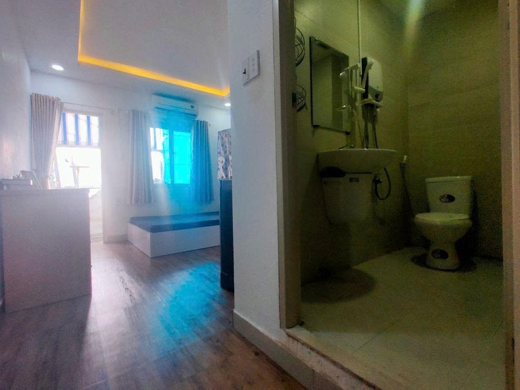 Phòng trọ Studio 35m2 tại PTC House 2 Lê Văn Sỹ - Phú Nhuận - Phòng tắm