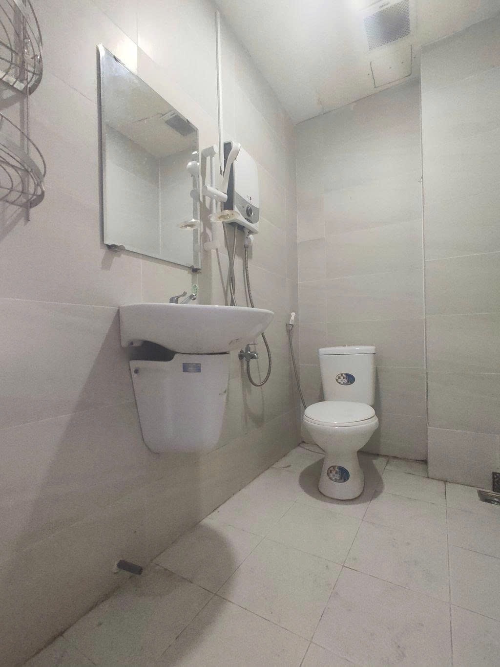 Phòng trọ Studio 35m2 tại PTC House 2 Lê Văn Sỹ - Phú Nhuận - Phòng tắm