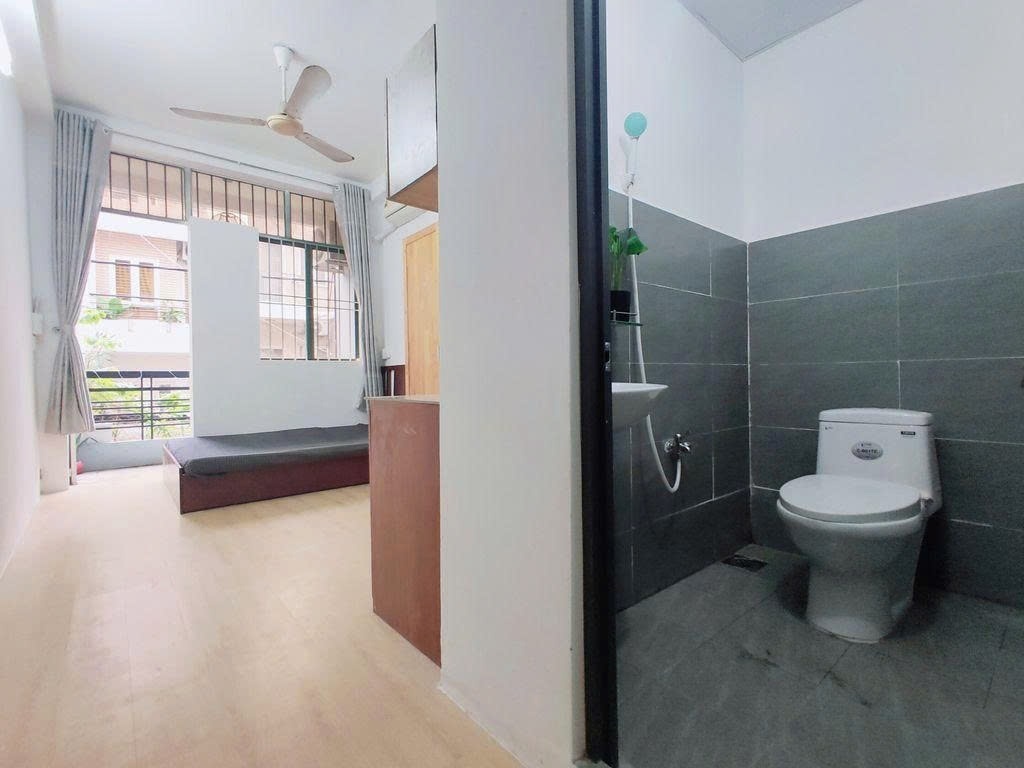 Phòng trọ Studio 20m2 tại PTC House 2 Lê Văn Sỹ - Tân Bình - Phòng tắm