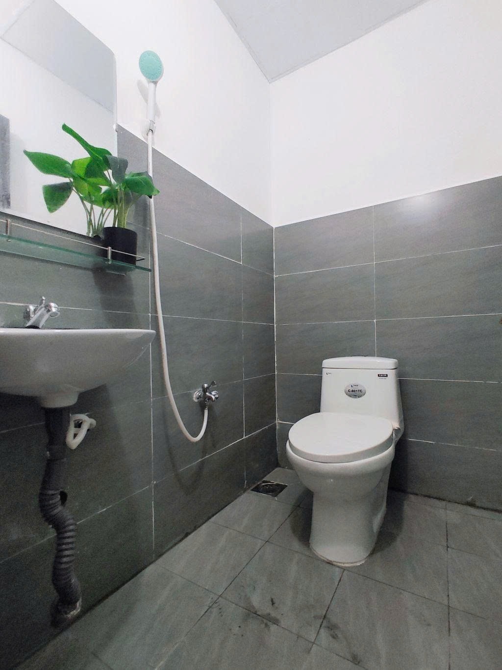 Phòng trọ Studio 20m2 tại PTC House 2 Lê Văn Sỹ - Tân Bình - Phòng tắm