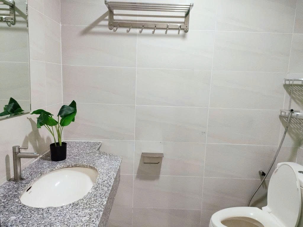 Phòng trọ Studio 20m2 tại PTC House Lê Văn Sỹ - Tân Bình - Phòng tắm