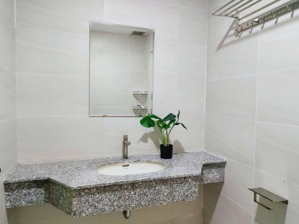 Phòng trọ Studio 20m2 tại PTC House Lê Văn Sỹ - Tân Bình - Phòng tắm
