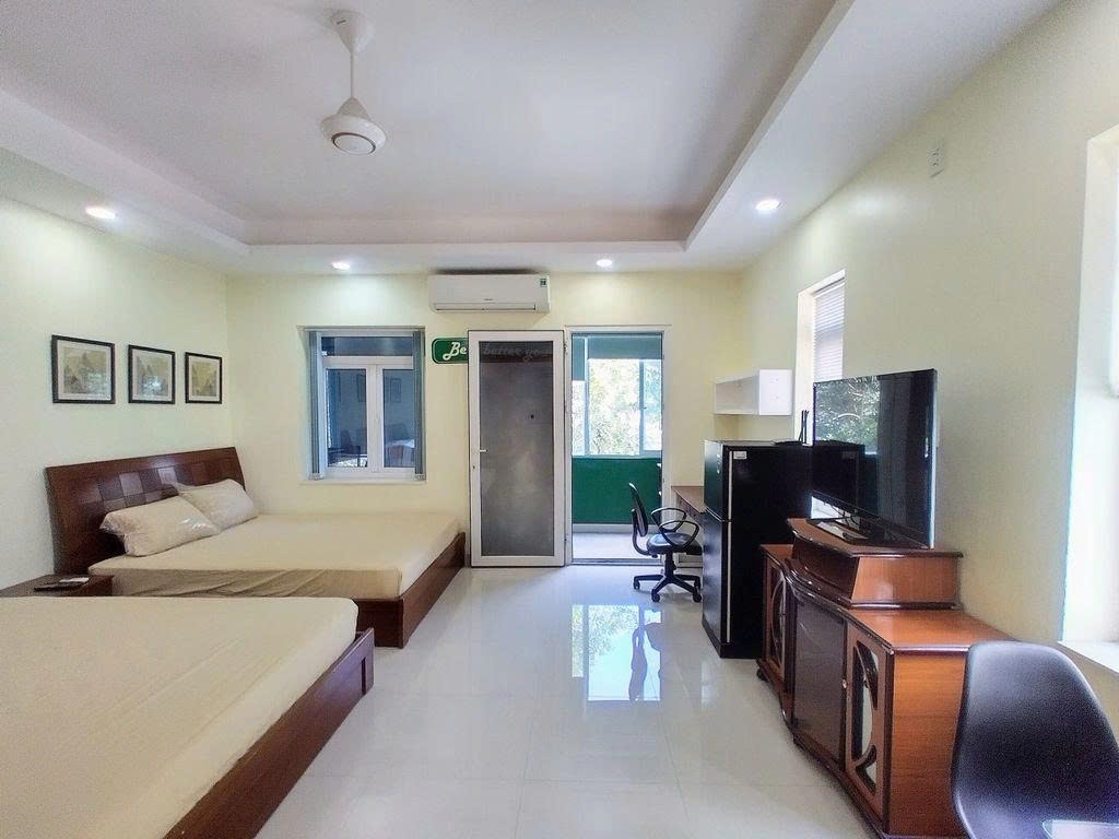 Phòng trọ Studio 20m2 tại PTC House Hoàng Quốc Việt - Quận 7 - Góc làm việc